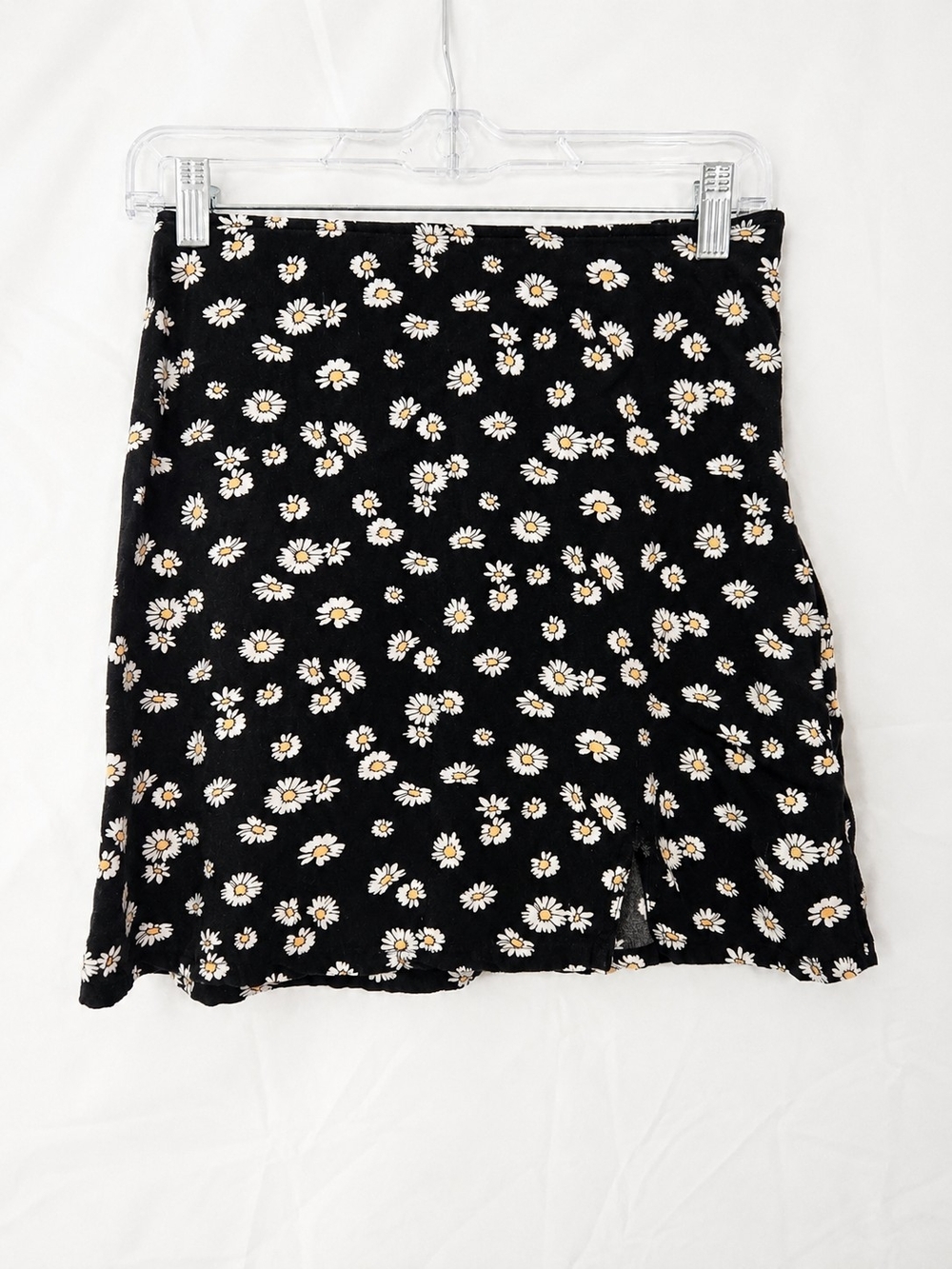 Hollister Ultra High Rise Black Daisy Floral Mini Skirt Size S
